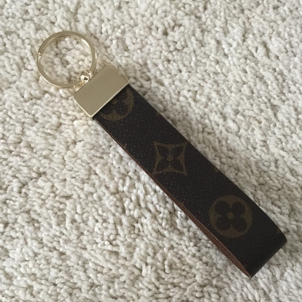 Brown Keychain Key Holder